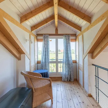 Luett Huus An De Geestkant