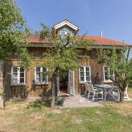 Holiday home Luett Huus An De Geestkant