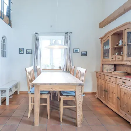 Luett Huus An De Geestkant